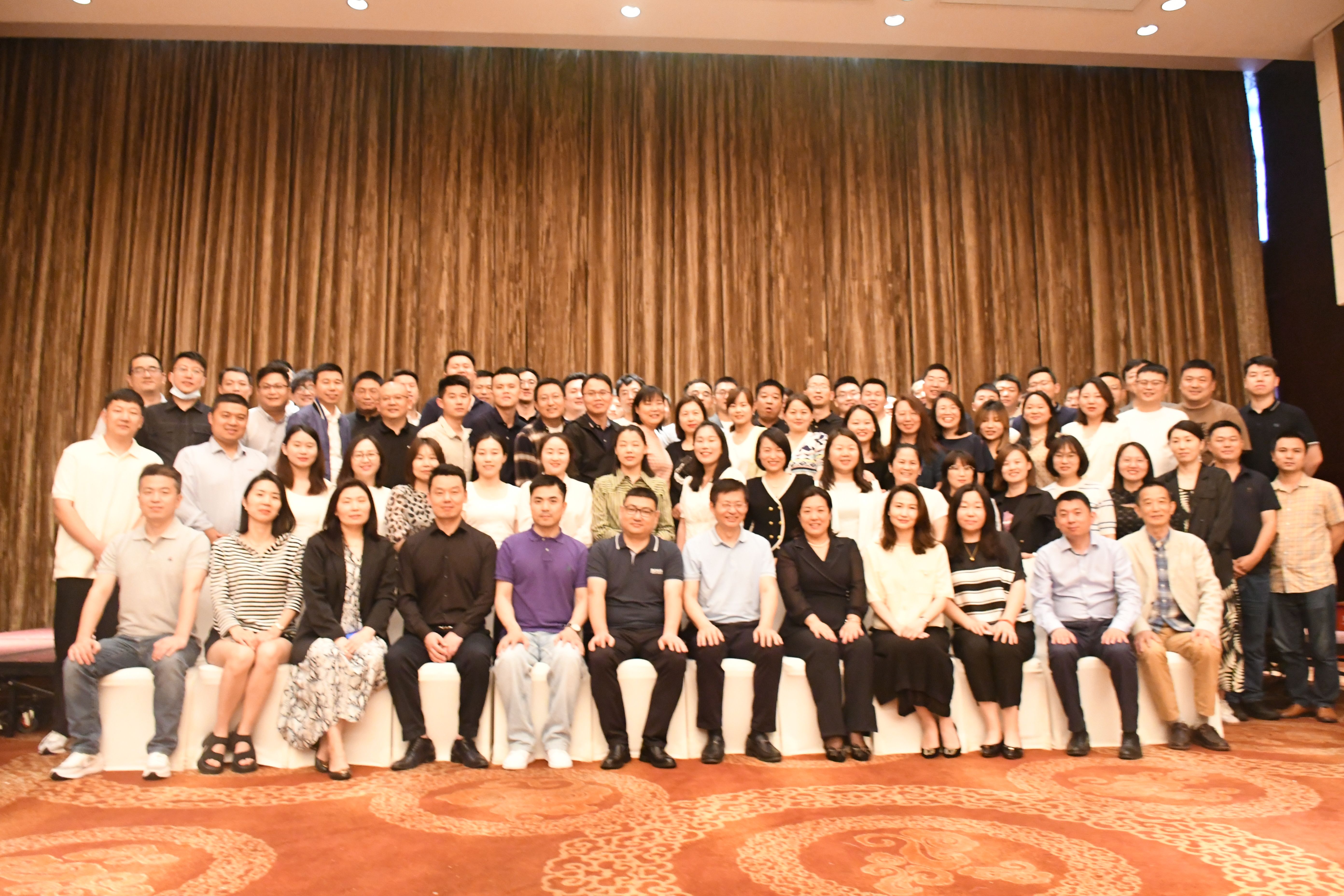 1691128339570590.jpg 齊普生新華三事業(yè)部2023財(cái)年一季度銷(xiāo)售會(huì)議圓滿召開(kāi).jpg